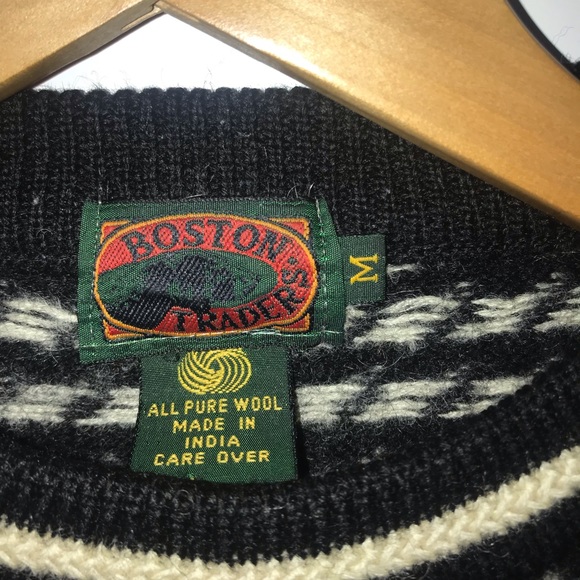 Vintage 90’s Classic Wool Sweater - Picture 2 of 3